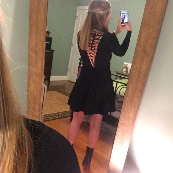 Topshop Size US 4, long sleeve cocktail dress - Picture 2 of 6